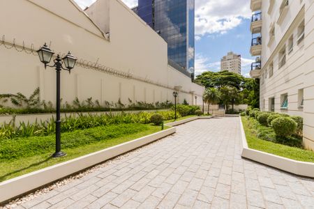 Apartamento à venda com 270m², 3 quartos e 5 vagas Apartamento à venda com 270m², 3 quartos e 5 vagasÁrea Comum