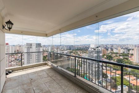 Apartamento à venda com 270m², 3 quartos e 5 vagas Apartamento à venda com 270m², 3 quartos e 5 vagasVaranda da Sala
