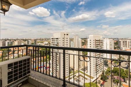 Apartamento à venda com 270m², 3 quartos e 5 vagas Apartamento à venda com 270m², 3 quartos e 5 vagasVaranda da Suíte 1