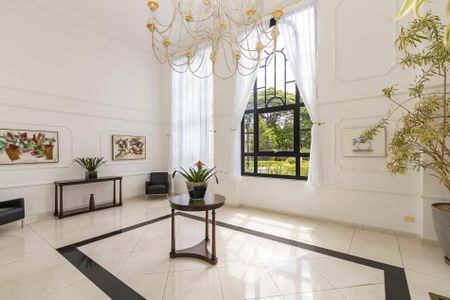 Apartamento à venda com 270m², 3 quartos e 5 vagas Apartamento à venda com 270m², 3 quartos e 5 vagasHall de Entrada