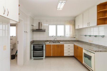 Apartamento à venda com 270m², 3 quartos e 5 vagas Apartamento à venda com 270m², 3 quartos e 5 vagasCozinha