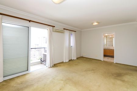 Apartamento à venda com 270m², 3 quartos e 5 vagas Apartamento à venda com 270m², 3 quartos e 5 vagasSuíte 1