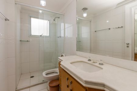 Apartamento à venda com 270m², 3 quartos e 5 vagas Apartamento à venda com 270m², 3 quartos e 5 vagasBanheiro da Suíte 3