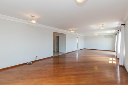 Apartamento à venda com 270m², 3 quartos e 5 vagas Apartamento à venda com 270m², 3 quartos e 5 vagasSala