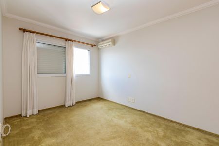 Apartamento à venda com 270m², 3 quartos e 5 vagas Apartamento à venda com 270m², 3 quartos e 5 vagasSuíte 2