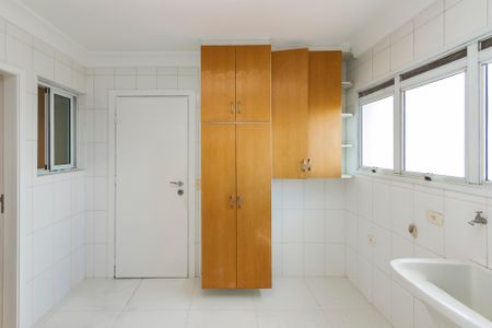 Apartamento à venda com 270m², 3 quartos e 5 vagas Apartamento à venda com 270m², 3 quartos e 5 vagasÁrea de Serviço