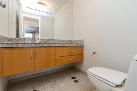 Apartamento à venda com 270m², 3 quartos e 5 vagas Apartamento à venda com 270m², 3 quartos e 5 vagasLavabo