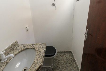 Casa de condomínio à venda com 80m², 2 quartos e 1 vagaLavabo