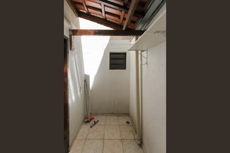 Casa de condomínio à venda com 80m², 2 quartos e 1 vagaÁrea de Serviço
