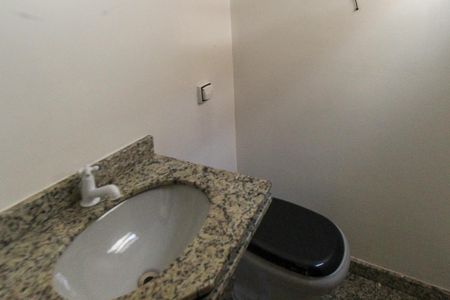Casa de condomínio à venda com 80m², 2 quartos e 1 vagaLavabo