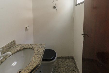 Casa de condomínio à venda com 80m², 2 quartos e 1 vagaLavabo