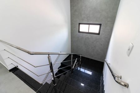 Apartamento para alugar com 32m², 1 quarto e sem vaga Apartamento para alugar com 32m², 1 quarto e sem vagaÁrea comum - Escada