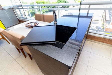 Apartamento à venda com 93m², 2 quartos e 2 vagasVaranda