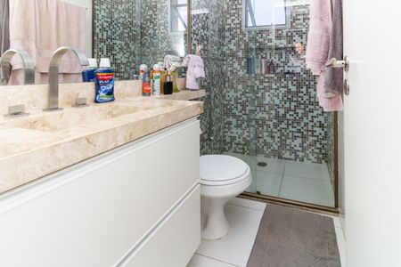 Apartamento à venda com 93m², 2 quartos e 2 vagasBanheiro da Suíte