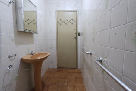 Casa à venda com 55m², 2 quartos e sem vagaBanheiro