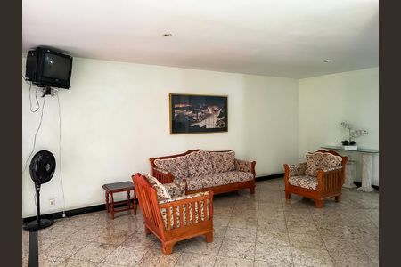 Apartamento à venda com 80m², 2 quartos e 1 vagaHall de entrada