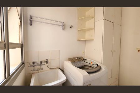 Apartamento à venda com 68m², 3 quartos e 2 vagas Apartamento à venda com 68m², 3 quartos e 2 vagasCozinha e Área de Serviço