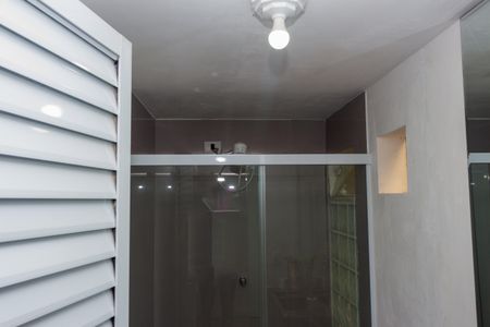 Casa à venda com 560m², 6 quartos e 2 vagas Casa à venda com 560m², 6 quartos e 2 vagasBanheiro