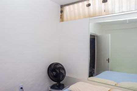 Casa à venda com 560m², 6 quartos e 2 vagas Casa à venda com 560m², 6 quartos e 2 vagasQuarto 2