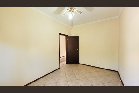 Casa de condomínio para alugar com 350m², 7 quartos e 4 vagasEscritório/Quarto