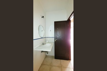 Casa de condomínio para alugar com 350m², 7 quartos e 4 vagasBanheiro da Área gourmet