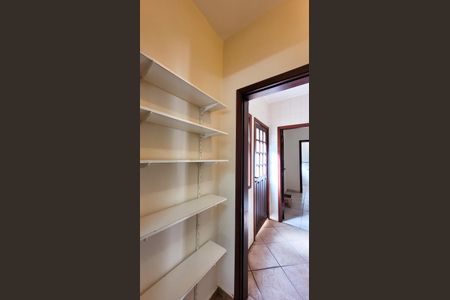 Casa de condomínio para alugar com 350m², 7 quartos e 4 vagasDespensa