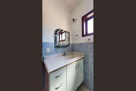 Casa de condomínio para alugar com 350m², 7 quartos e 4 vagasBanheiro da Suite 1