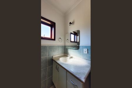 Casa de condomínio para alugar com 350m², 7 quartos e 4 vagasBanheiro da Suite 2