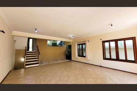 Casa de condomínio para alugar com 350m², 7 quartos e 4 vagasSala