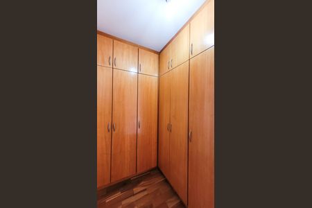 Casa de condomínio para alugar com 350m², 7 quartos e 4 vagasCloset da Suite Master