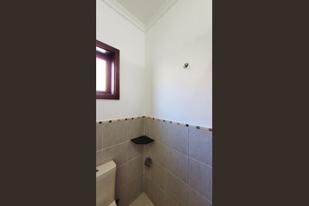 Casa de condomínio para alugar com 350m², 7 quartos e 4 vagasBanheiro da Suite Master