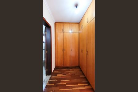 Casa de condomínio para alugar com 350m², 7 quartos e 4 vagasCloset da Suite Master