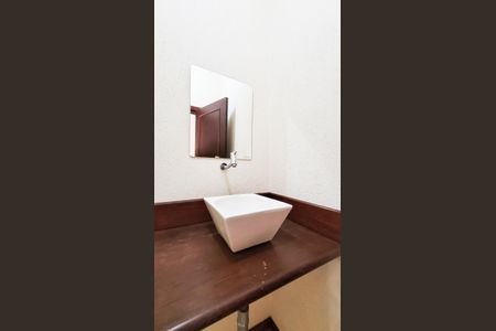 Casa de condomínio para alugar com 350m², 7 quartos e 4 vagasLavabo