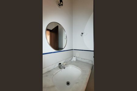 Casa de condomínio para alugar com 350m², 7 quartos e 4 vagasBanheiro da Área gourmet