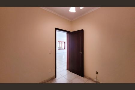 Casa de condomínio para alugar com 350m², 7 quartos e 4 vagasQuarto de Serviço