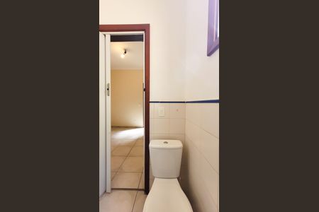 Casa de condomínio para alugar com 350m², 7 quartos e 4 vagasBanheiro de serviço