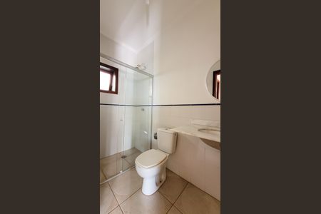 Casa de condomínio para alugar com 350m², 7 quartos e 4 vagasBanheiro da Área gourmet