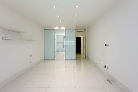Apartamento para alugar com 240m², 4 quartos e 1 vagaQuarto 02
