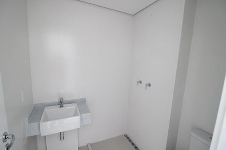 Apartamento à venda com 106m², 2 quartos e 1 vagaQuarto 2 - Banheiro