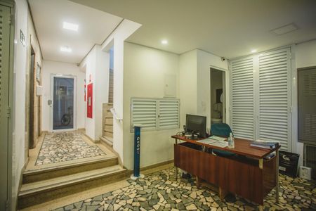 Apartamento à venda com 46m², 2 quartos e sem vaga Apartamento à venda com 46m², 2 quartos e sem vagaHall social