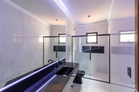 Casa à venda com 211m², 3 quartos e 4 vagas