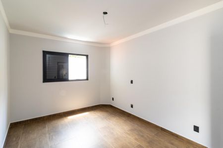 Casa à venda com 211m², 3 quartos e 4 vagas