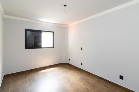 Casa à venda com 211m², 3 quartos e 4 vagas