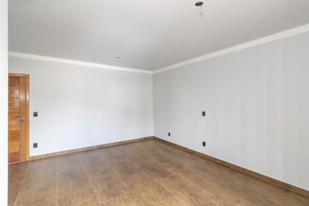 Casa à venda com 211m², 3 quartos e 4 vagas