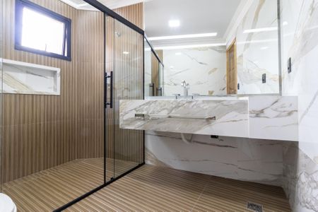 Casa à venda com 211m², 3 quartos e 4 vagas