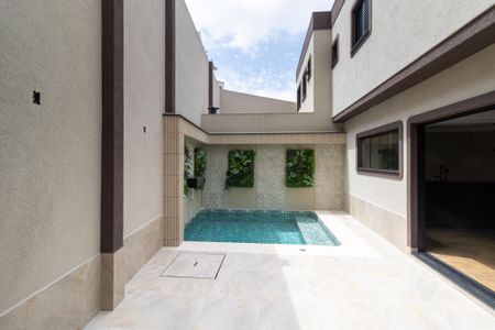 Casa à venda com 211m², 3 quartos e 4 vagas