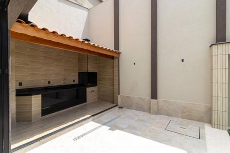Casa à venda com 211m², 3 quartos e 4 vagas