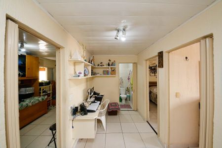 Casa à venda com 89m², 3 quartos e 3 vagas Casa à venda com 89m², 3 quartos e 3 vagasEscritório