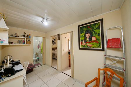 Casa à venda com 89m², 3 quartos e 3 vagas Casa à venda com 89m², 3 quartos e 3 vagasEscritório