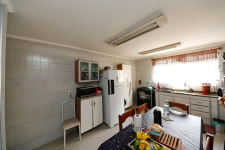 Casa à venda com 89m², 3 quartos e 3 vagas Casa à venda com 89m², 3 quartos e 3 vagasCozinha